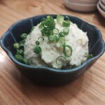 米のこじま - 鯖といぶりがっこのポテサラ。とてつもなくおいしい。家では食べられない。