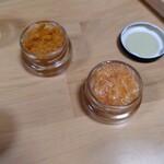 虎白 - 左は塩蒸し雲丹。右はこのこ。日本酒仕入れといて良かったぜ。