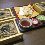 和食麺処 サガミ - 私がオーダーした ”そば食べ放題 天ざるそば 華” 1,970円（税込）。