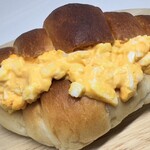 PARKER HOUSE BUTTER ROLL - トリュフ薫る卵サンドロールパン