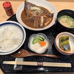 金粂 羽田エアポートガーデン店 - 鯖味噌煮