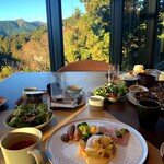 VIALA - 朝食のエッグベネディクト