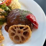 ANZU CAFFE - ハンバーグはこれぞ肉屋のハンバーグというような肉々しいお肉の味が味わえるハンバーグでした。