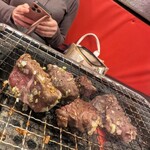 焼肉ここから - 美女を眺めながら焼く