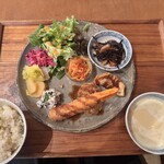 Ryokuyuu Shokudo & SPACE - 