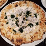 パラッツォ サン グスト - ビアンケッティ。釜揚げシラスがたっぷりです。