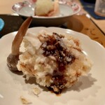 炭火割烹 いふき - 先付ー穴子の山椒煎餅と小さなクワイ