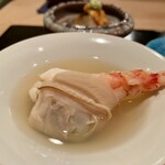 炭火割烹 いふき - 先付ー車海老と蛤の炊き合わせ