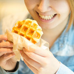 Mezondo jiji - Liège  Waffle リエージュワッフル
      gigi特製の本格ベルギーワッフル。イートインではワッフルに合う美味しいお飲物も多数揃えております。