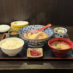 市場めし あまつぼ - 