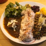 カレーショップ クッテコ - ◾️苺のビーフと葱キーマの合いがけ　1,700円