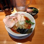 麺家 たけ田 - 醤油らぁ麺と寒鰤丼セット