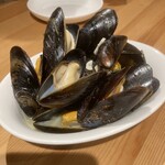 Apero Bonsoir - ムール貝の白ワイン蒸し