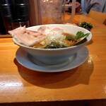 麺家 たけ田 - 醤油らぁ麺と寒鰤丼セット