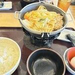 すき家 - 料理写真:すき焼き