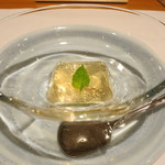 鮨 おさむ - デザート梅ゼリー。