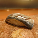 鮨 おさむ - 有明のコハダ。手に入りにくくて築地から逆輸入したそう。