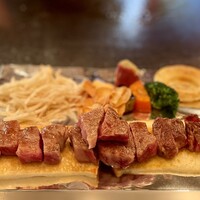 ビフテキのカワムラ 三宮本店 - 特選国産牛ステーキ（ロース120g）／焼き野菜