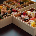 肉割烹 まさき - 令和七年 おせち料理