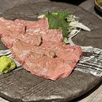 近江うし焼肉 にくTATSU 日本橋室町店 - 