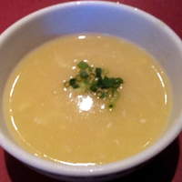 潮夢来 - 上海焼きそばにつくスープ