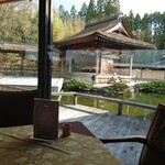 三田屋本店 やすらぎの郷 - 店内から見渡す有馬能楽堂