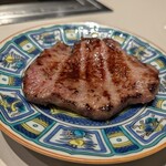 銀座焼肉 Salon de AgingBeef - 厚切り極上黒牛タン