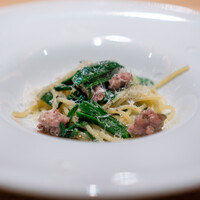 tens. - 葉ニンニクとサルシッチャのアーリオ・オーリオ