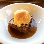 OvenBird BAKE & TEA - スティッキートフィープディング