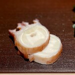 千葉たかおか - 銚子の煮だこ。ビックサイズなのに驚きの柔らかさ！山葵でいただきます。濃厚なタコの旨み♡