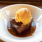 OvenBird BAKE & TEA - スティッキートフィープディング