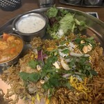 エリックサウス - パクチーと玉ねぎとカシューナッツ最高