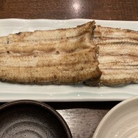 新宿 うなぎ菊川 - 白焼き　松　¥3080
