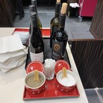 Japan Airlines First Class Lounge - 料理写真:ワイン達