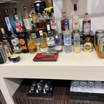 Japan Airlines First Class Lounge - お酒達