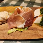 イタリアンダイニングDONA - 三種前菜盛り合わせ