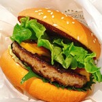 フレッシュネスバーガー - 料理写真:神戸牛チーズバーガー