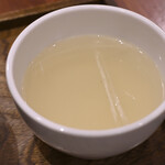 ローストビーフ大野 - 【ローストビーフ丼定食 Healthy(M / シャリアピンソース)@税込1,210円】牛テールスープ