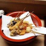 お初 - 天ぷら盛り合わせ