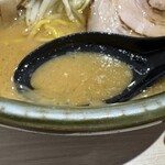 ラーメン 郷 - パンチあるガツンスープ