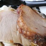 麺屋久兵衛  - 肉アップ