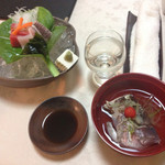 Nihon Ryouri Echizenkani Ryouri Yanagimachi - お造りとお椀
      マグロの鮮度今ひとつだった。
      鯛のお椀食べるところ無し。
      