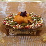 トゥ・ラ・ジョア - 真蛸と鮑のオーブン焼き　馬糞雲丹のせ　生姜が添えてあります　(2014/05)