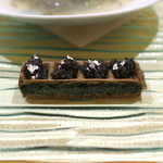 トゥ・ラ・ジョア - 蓬のワッフルの器に、最高級のレッドスター キャビア　(2014/05)