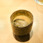東麻布 天本 - 赤穂サムライオイスター３つ入り茶碗蒸し