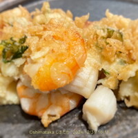 てんぷら天松 日本橋店 - スミマセン 例によって箸で切ったら断面荒れちゃいました…小エビと小柱がスゴイことがお分かりでしょうか？