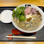 超純水採麺 天国屋 - 「浅利クリームチーズ塩らーめん、豚肩ロースチャーシュー＋鶏胸肉チャーシュー付き」