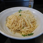 弘明寺丿貫 - 生イワシの和え玉の麺と油ダレ