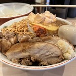 ラーメン 鷹の目 - エビマヨの存在感