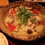 大戸屋 - 四元豚とたっぷり野菜の蒸し鍋